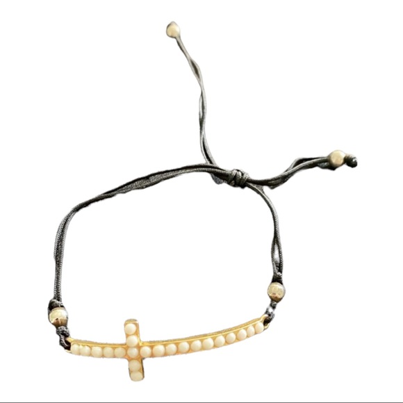 Vintage pearl covered cross adjustable bracelet - Picture 1 of 6